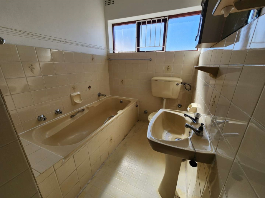 To Let 2 Bedroom Property for Rent in Gordons Bay Western Cape